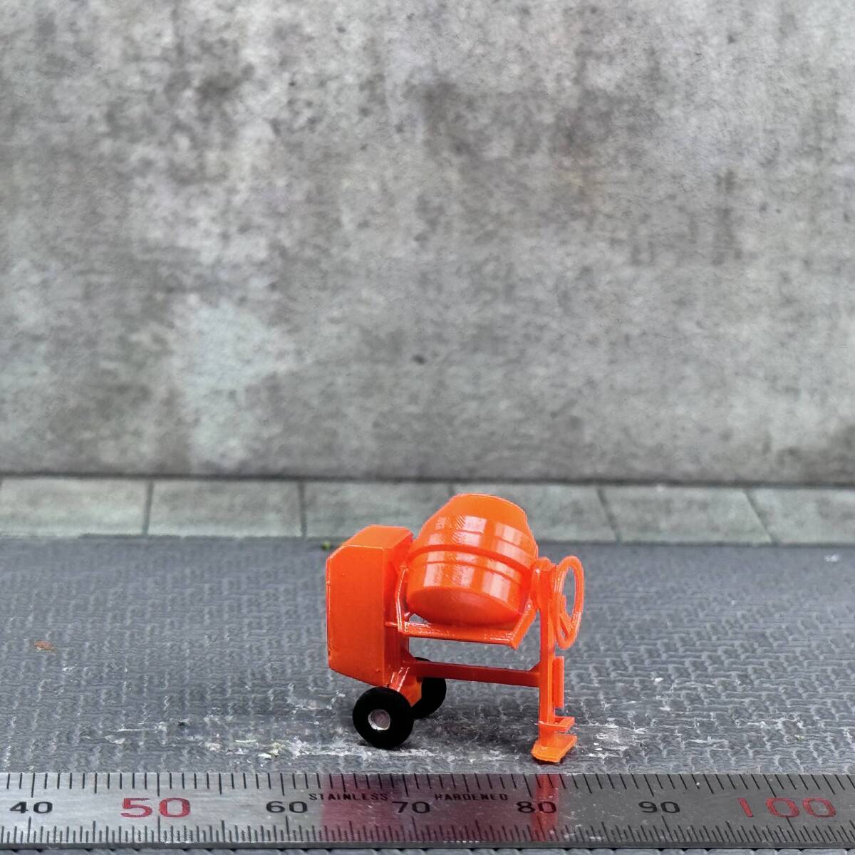 【MC-250】1/64 スケール コンクリートミキサー 橙 セメント フィギュア ミニチュア ジオラマ ミニカー トミカ_画像2