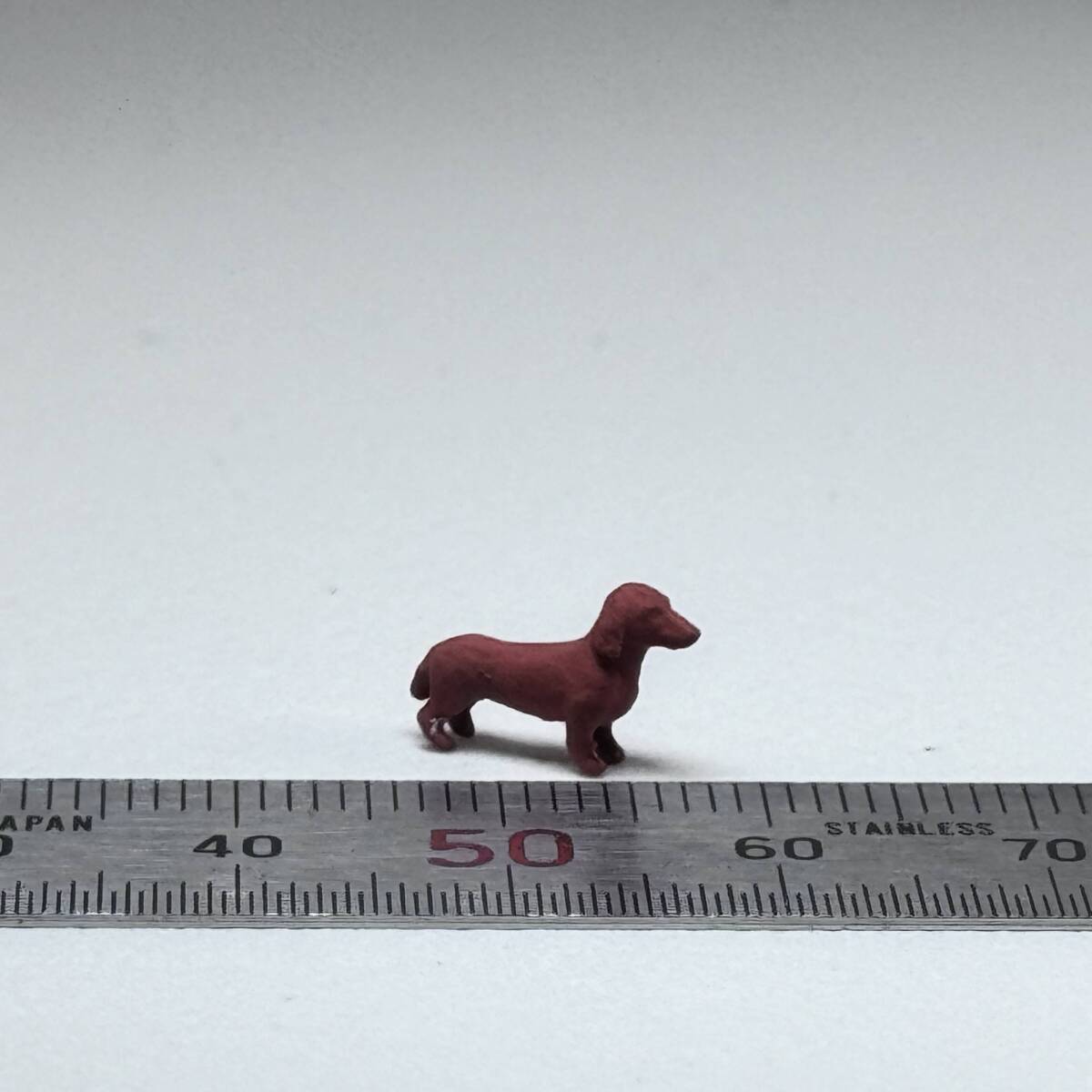 【MP-091】1/64 スケール ダックスフント スムース レッド イヌ 犬 ペット フィギュア_画像1