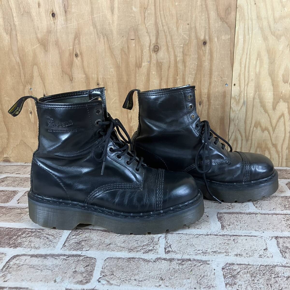 [4-237]貴重入手困難 英国製 ドクターマーチン Dr.Martens 8ホールブーツ クレイジーボム UK8 甲本ヒロト 真島昌利 氷室京介 黒_画像3