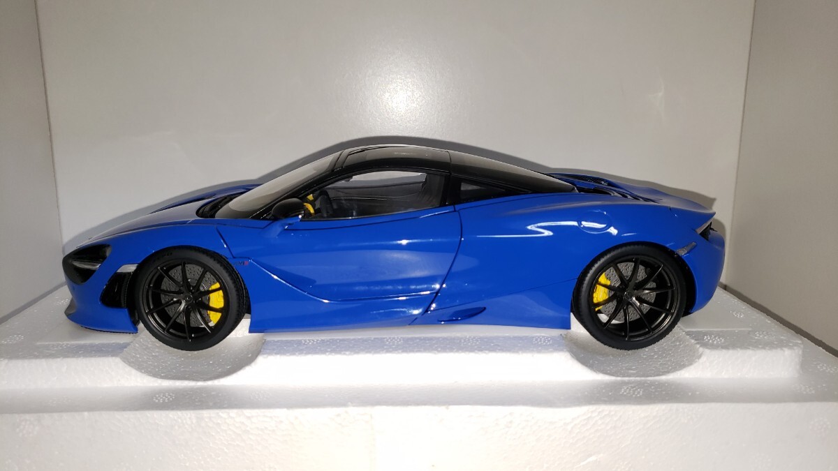 AUTOart 1/18 マクラーレン 720S (メタリック・ブルー) Aa オートアートの画像1