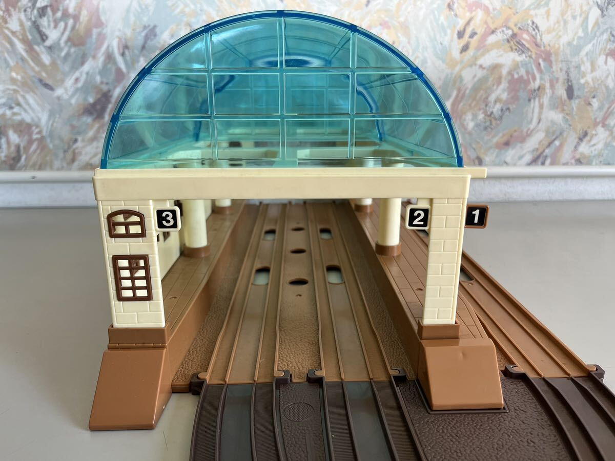 H041201 バンダイ 機関車トーマス 中央駅 しゅっぱつしんこうシリーズの画像5