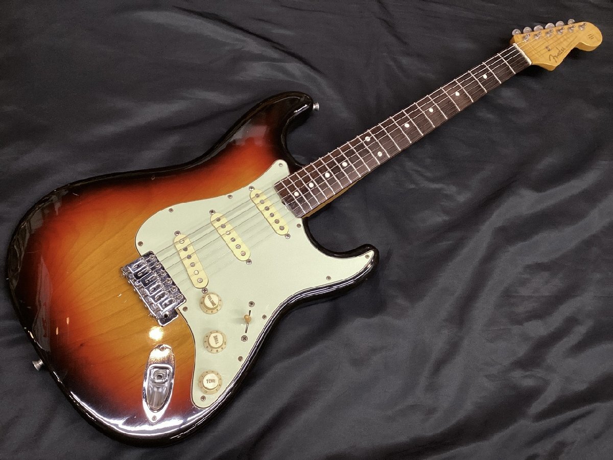 Fender Japan ST62-65AS/3TS (フェンダー ジャパン ストラトキャスター サンバースト)_画像2