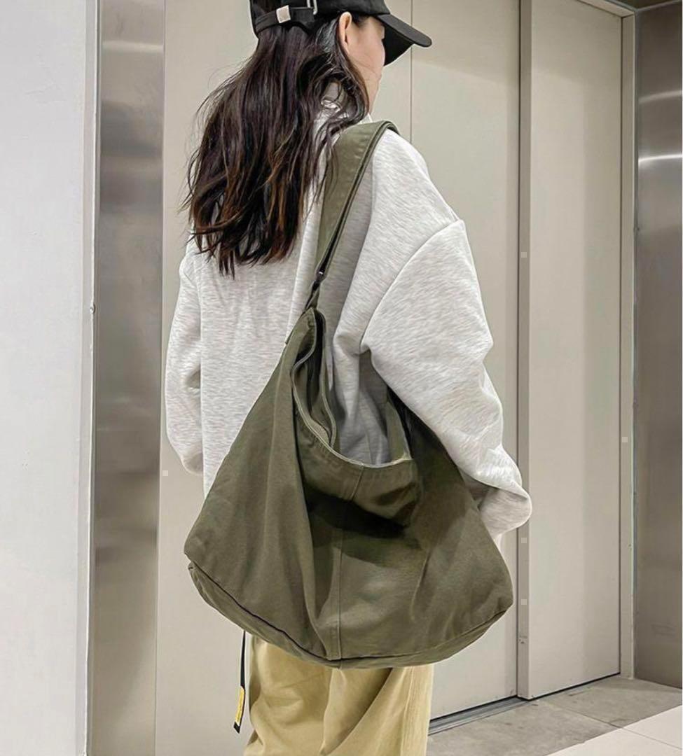  new goods anonymity delivery high capacity 60s 70s manner messenger bag News paper old clothes khaki bag American Casual 