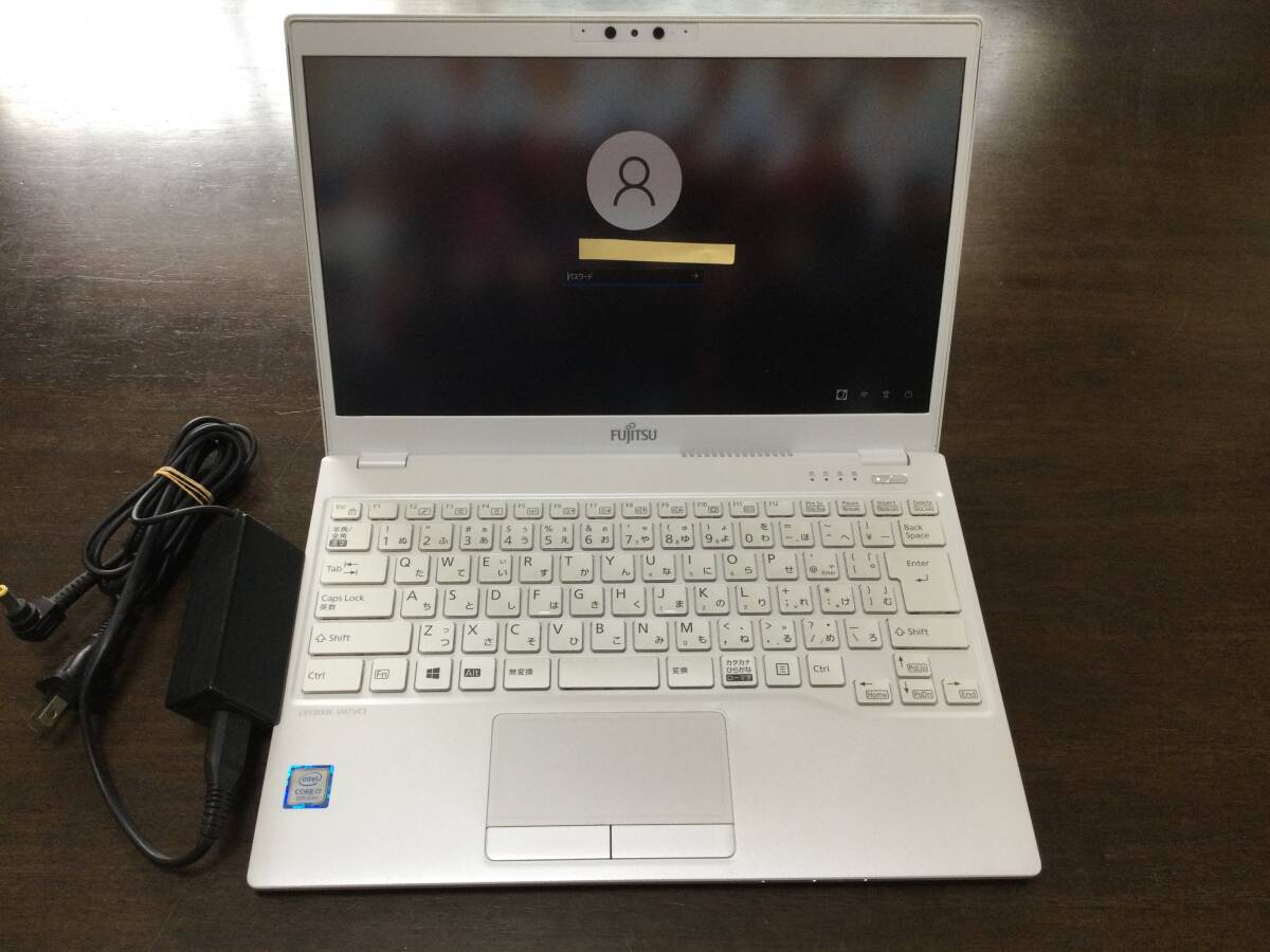 FUJITSU 富士通 ライフブック LIFEBOOK UH75/C3 COREi7 8th Gen 起動確認 ジャンクの画像1