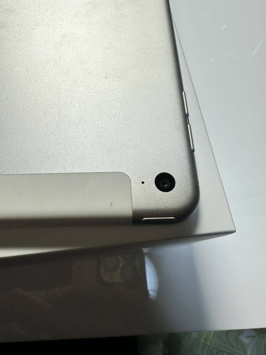 初期化済！良品！iPad AIR2 Wi-Fi Cellular モデル SIMフリーの画像6