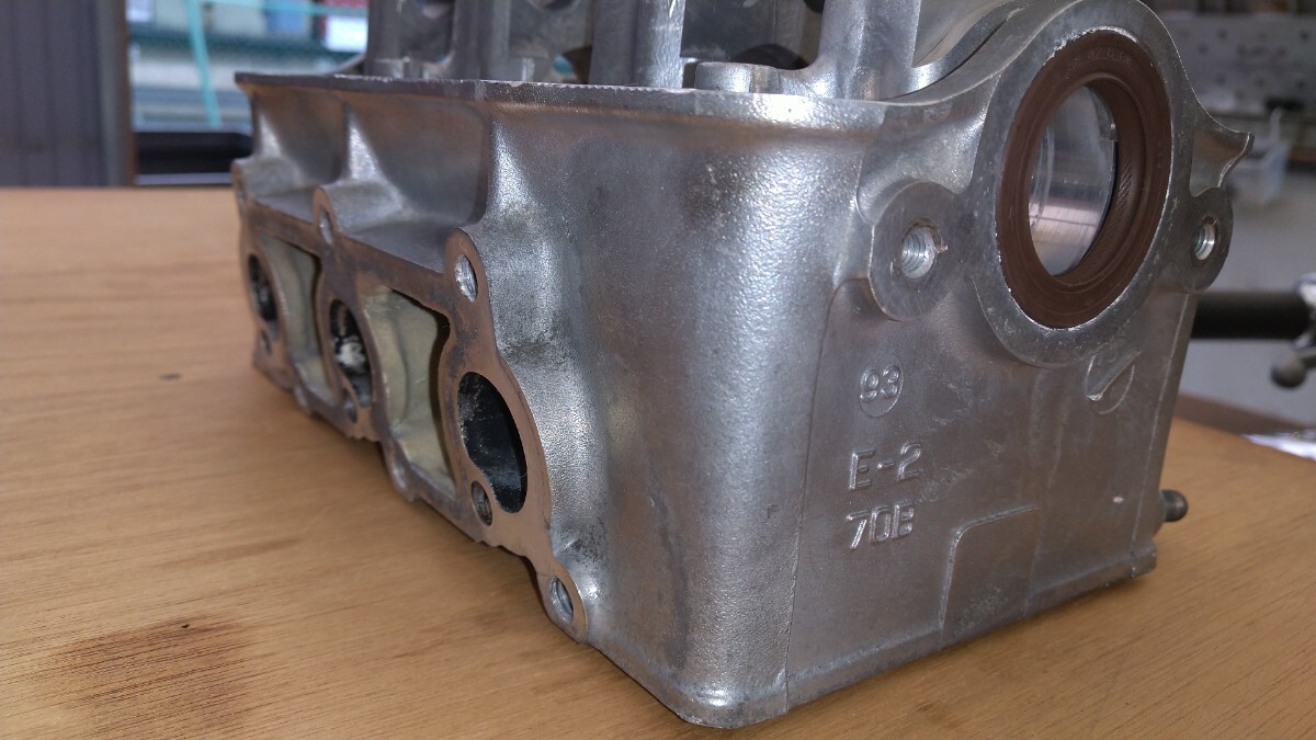 スズキ JA11V ジムニー F6A エンジンヘッド 洗浄済み 説明文をお読みください シルバーヘッド 平成５年 の画像4