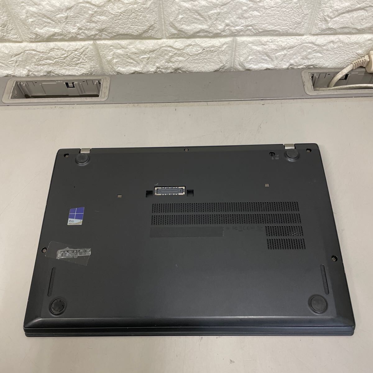 ン65 Lenovo ThinkPad T470S Core i5 7300U メモリ8GB ジャンク_画像4