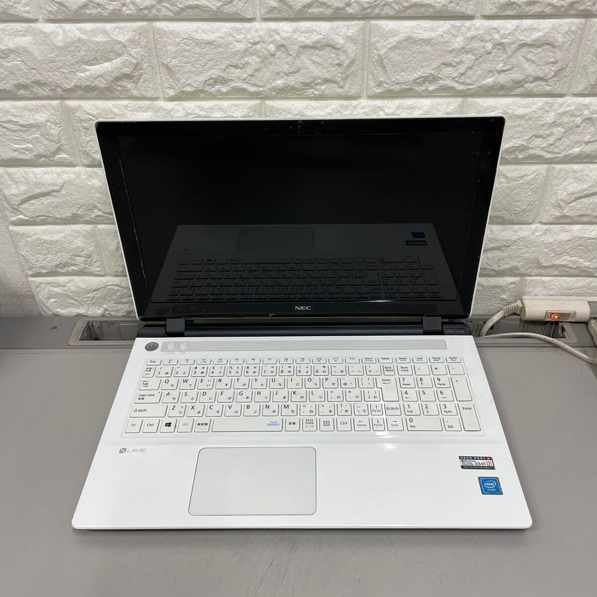 ア29 NEC LaVie Direct PC-GN17CJSA6 Celeron 3215U メモリ4GB の画像1