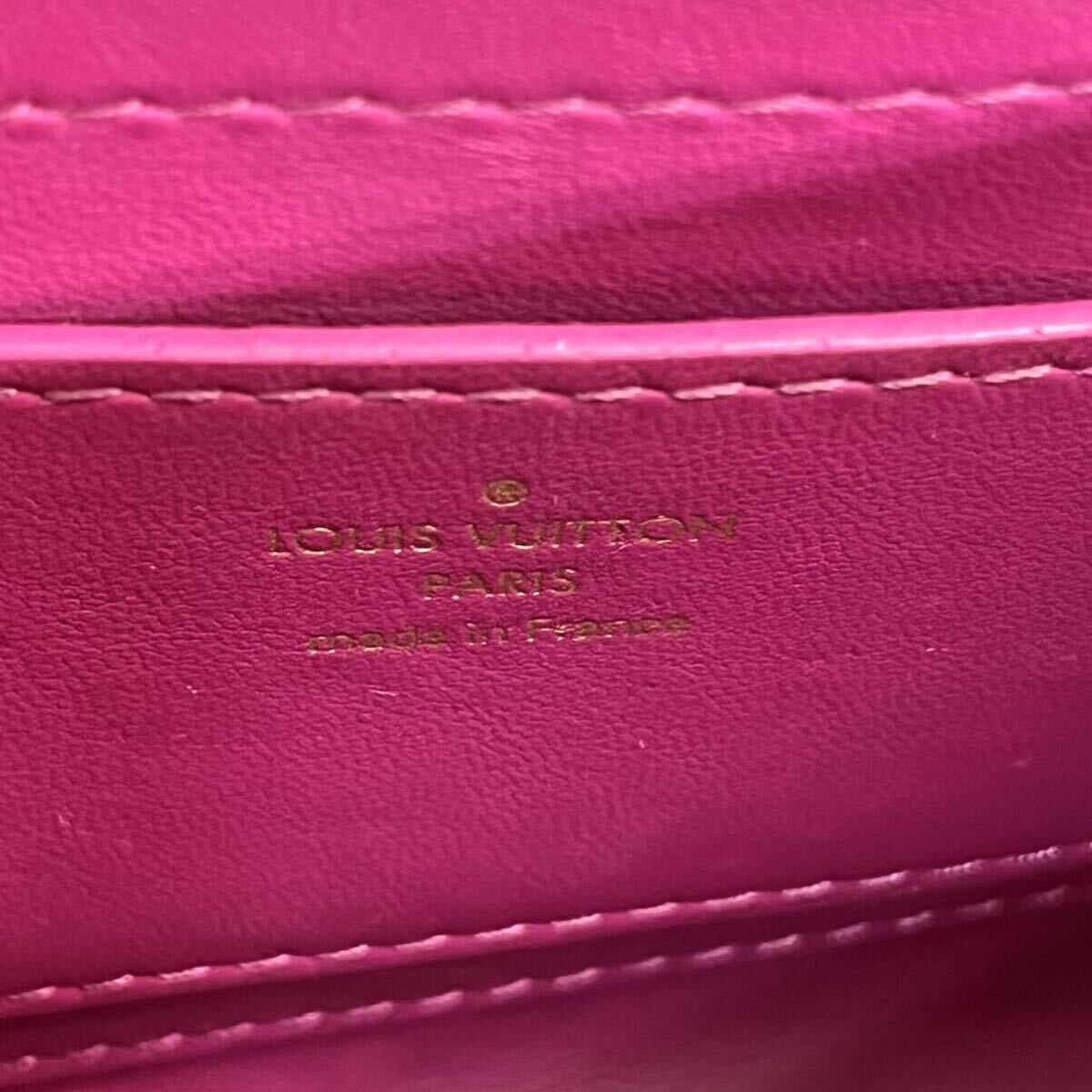 高級 定価605,000円 LOUIS VUITTON ルイヴィトン LV ツイスト・ワンハンドルBB トリヨンレザー 2way ハンドバッグ M59091_画像9