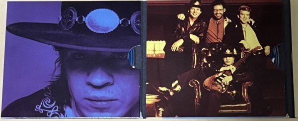 The Essential Stevie Ray Vaughan And Double Trouble Limited Edition 3.0 3枚組CD_画像3