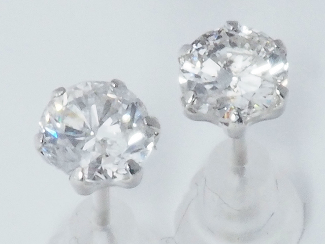 音羽屋■ G/H/I-1 ダイヤモンド/0.280ct 0.234ct Pt900 1粒ダイヤ スタッド ピアス ソーティング付き 仕上済【中古】_画像4