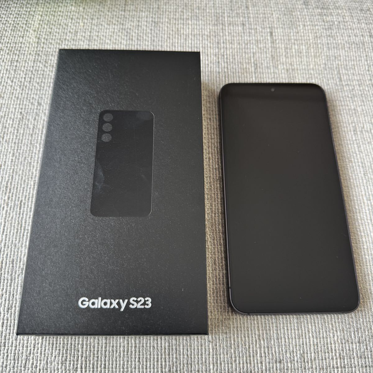 Galaxy S23 SCG19 256GB au ブラック 白ロムの画像1