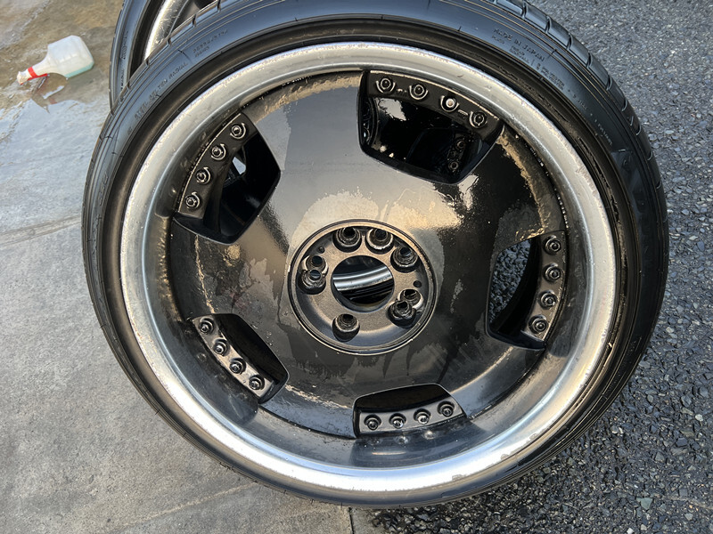 ワーク ユーロライン１８インチ　 18×9.0J ET＋45＋10 PCD114.3 4.5穴 WORK ディッシュ ブラック タイヤ付　4本セット　状態悪_画像2