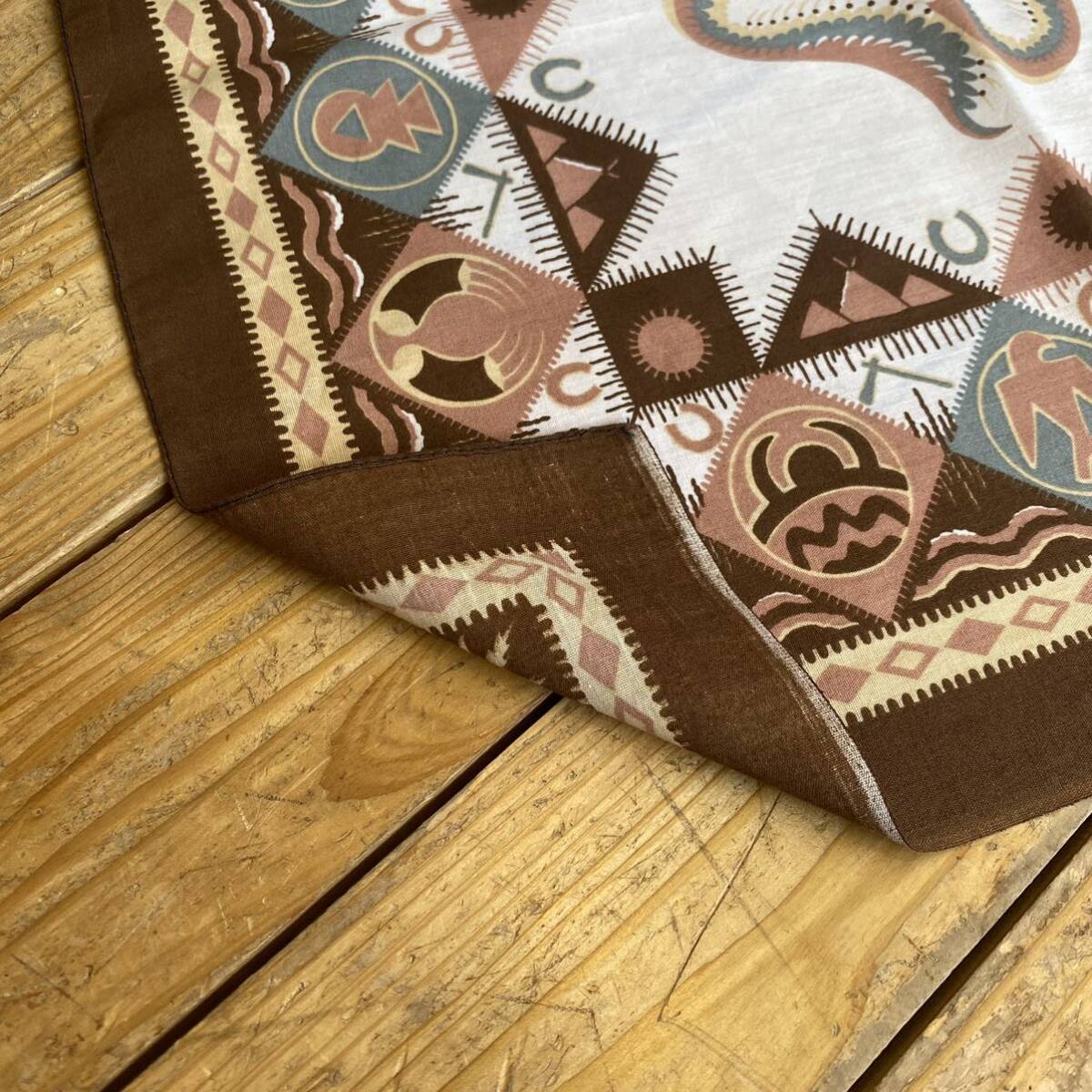 送料無料 Vintage ネイティブ柄 バンダナ Made in USA アメカジ 送料無料 Vintage ネイティブ柄 バンダナ Made in USA アメカジ