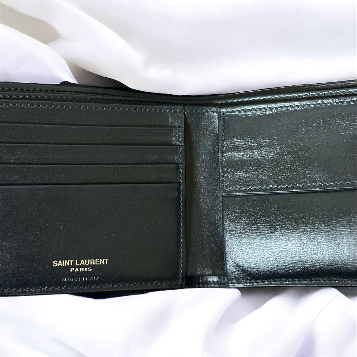 美品 SAINT LAURENT サンローラン タイニーカサンドラ E/W二 美品 SAINT LAURENT サンローラン タイニーカサンドラ E/W二