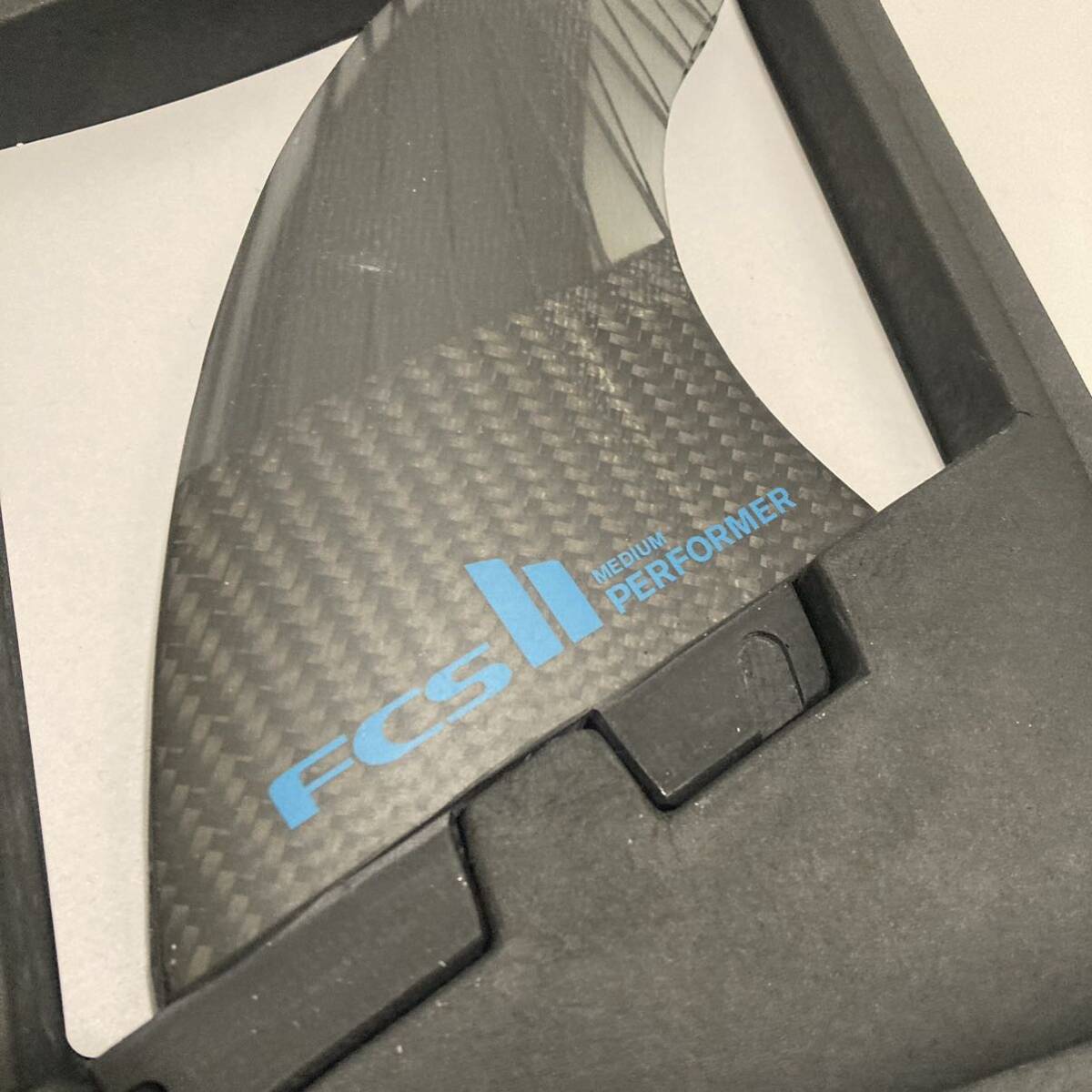 新品 サーフィン フィン FCS2 PERFORMER PC CARBON Tri Fin set M BLACK TEAL ブルー MEDIUM FCS II エフシーエス2 パフォーマー カーボンの画像2