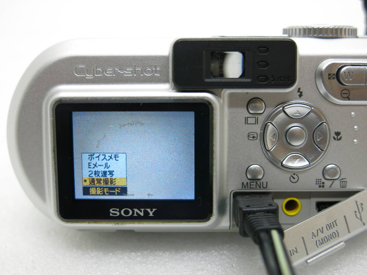 SONY Syber-Shot DSC-P8 デジタルカメラ　3.2MEGA PIXELS f=6-18mm 1:2.8-5.2 【ANY004】_画像10