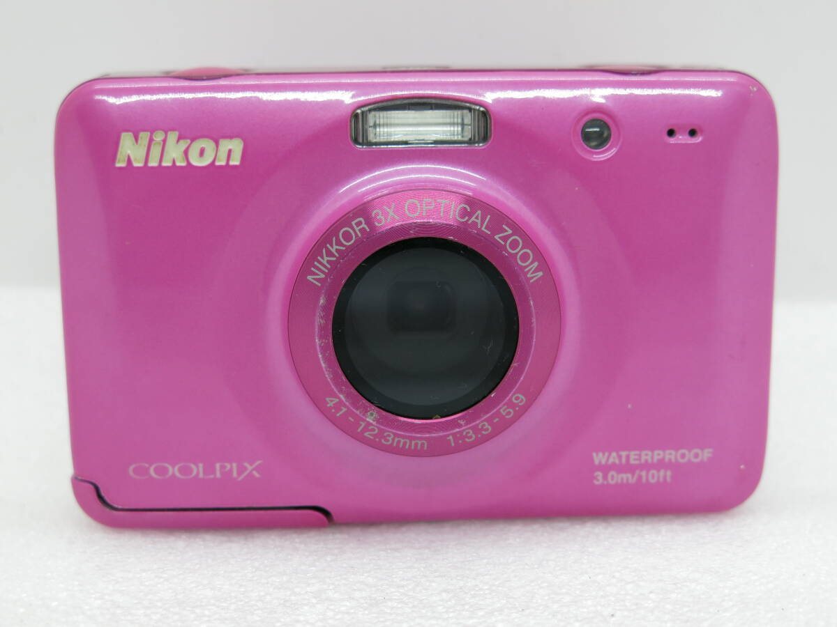 Nikon COOLPIX S30 デジタルカメラ NIKKOR 3x OPTCAL ZOOM 4.1-12.3mm 1:3.3-5.9 【KNK052】の画像1