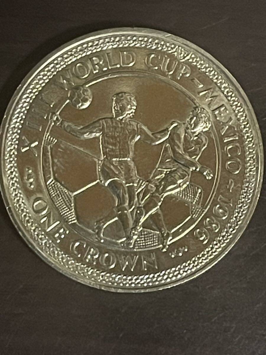 英領マン島　1986年 メキシコワールドカップ　ONE CROWN プルーフコイン　エリザベス2世　硬貨 古銭 _画像2