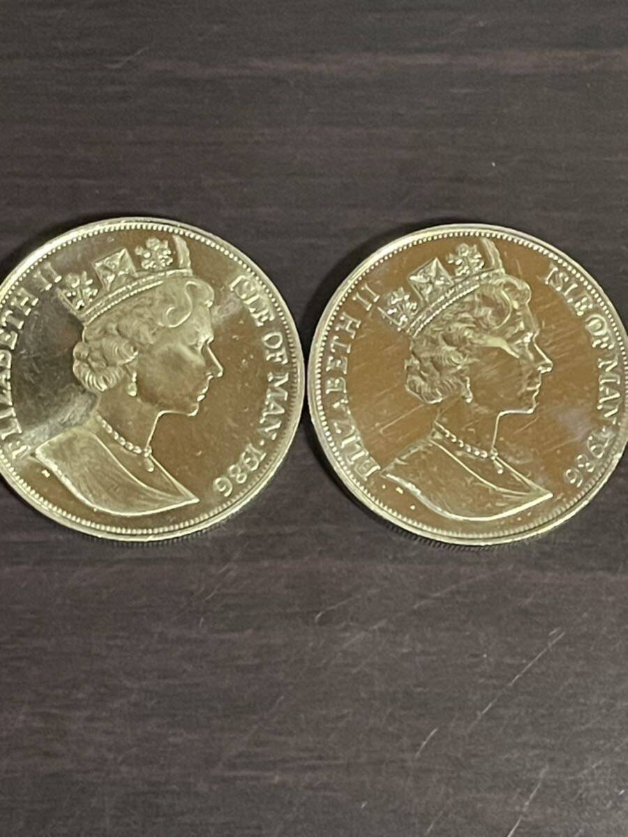 英領マン島　1986年メキシコワールドカップ　エリザベス2世 ワンクラウン　プルーフ記念硬貨 2枚_画像1