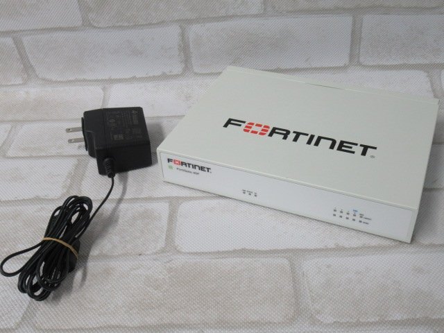 Ω 新FT 0182ｈ 保証有 Fortinet【 FG-40F 】FortiGate-40F UTM ライセンス27年10月05日迄 FW：v7.0.6 領収書発行可能_画像1