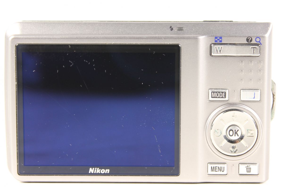 【ト福】Nikon ニコン COOLPIX クールピクス S550 デジタルカメラ シルバー 充電器付き デジカメ LBZ01LSL25_画像3