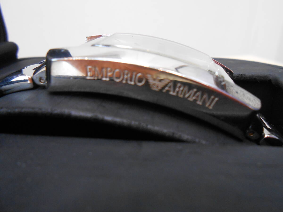 24695 中古品 EMPORIO ARMANI エンポリオ・アルマーニ 腕時計 AR0146 クォーツ レディース腕時計 箱付き 説明書付き シルバー_画像5