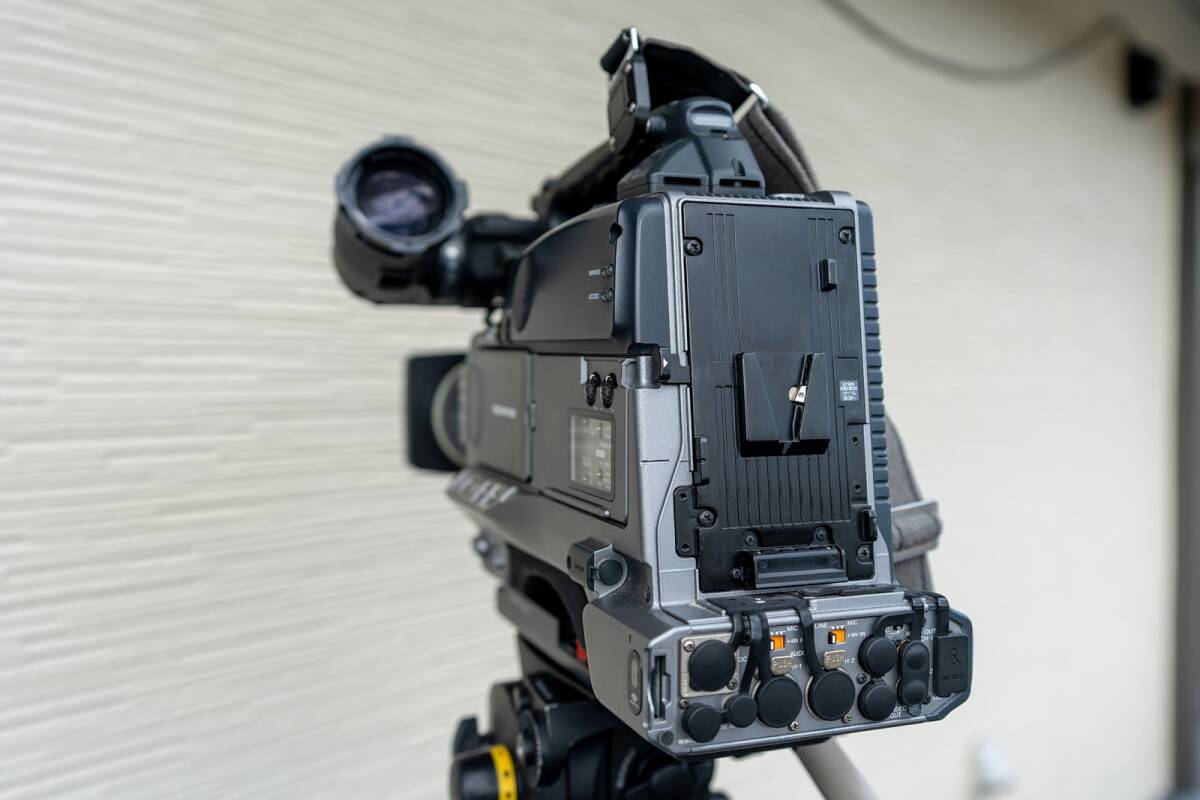 SONY PDW-F330K 19 раз HD линзы .SDI конвертер имеется!XDCAM радиовещание для бизнеса видео камера ( осмотр :PMW PXW CANON Canon FUJINON Blackmagic Design