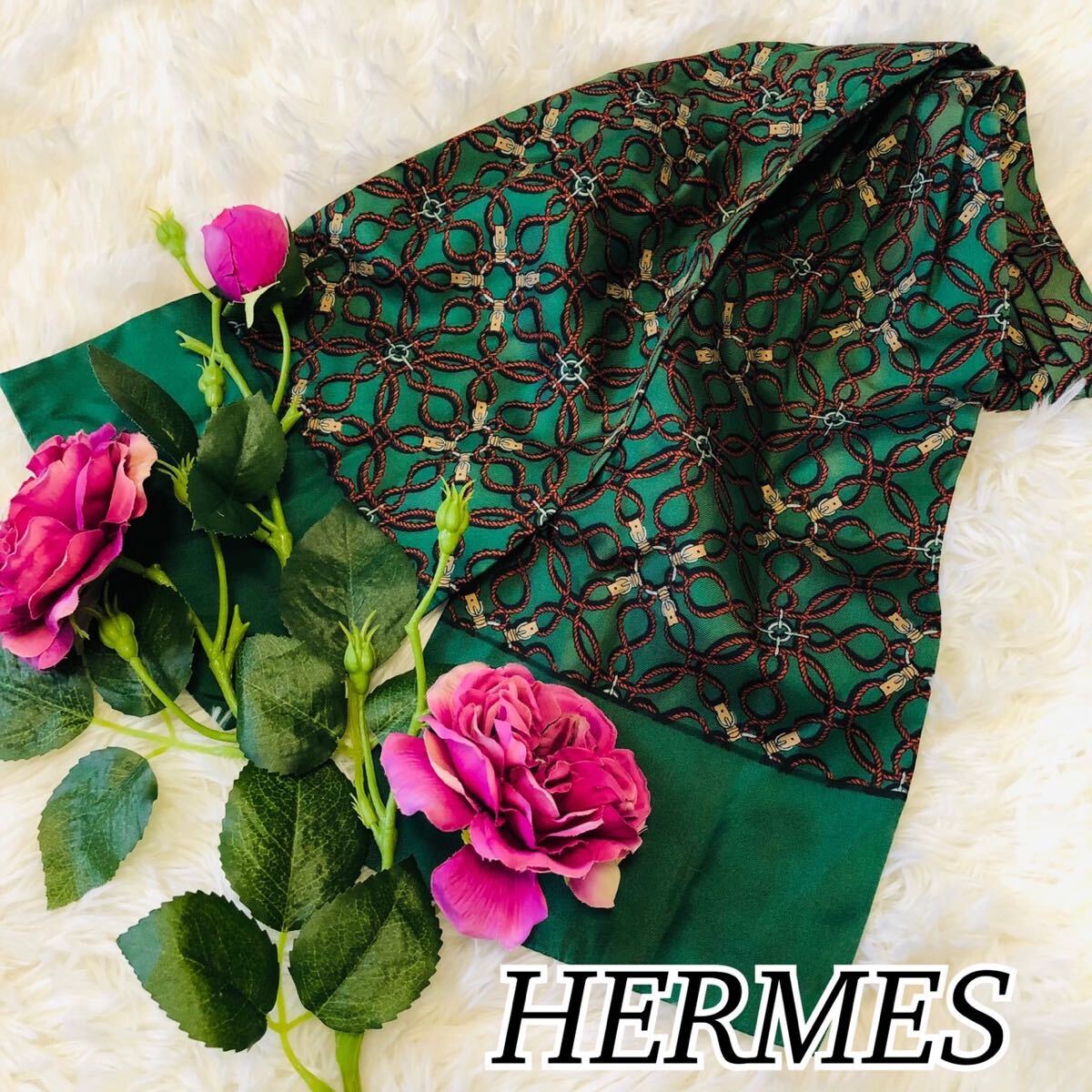 HERMES エルメス メンズ 男性 紳士 アスコットタイ ネクタイ ブランドネクタイ 幅広 総柄 グリーン 緑 結婚式 フォーマル 礼装 お洒落 昼間の画像1