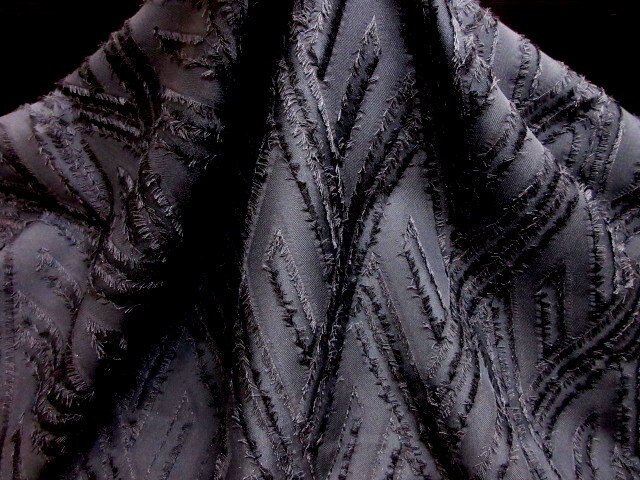  ♪幾何学柄フリンジのカットジャガード織り　ブラック♪_画像1