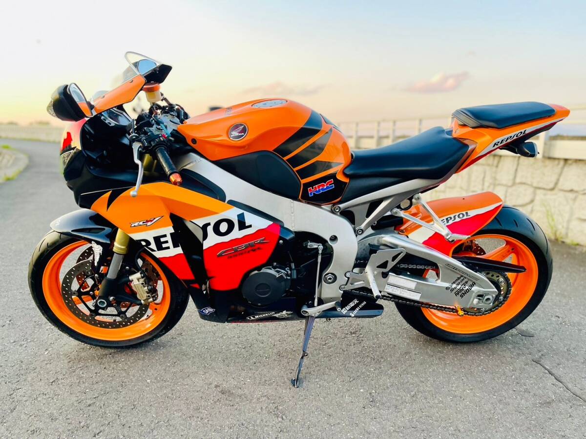 ホンダ CBR1000RR SC59 平成21年式 車検Ｒ7年4月まで ETC付き 中古車体！動画有！茨城県！全国配送可！の画像2