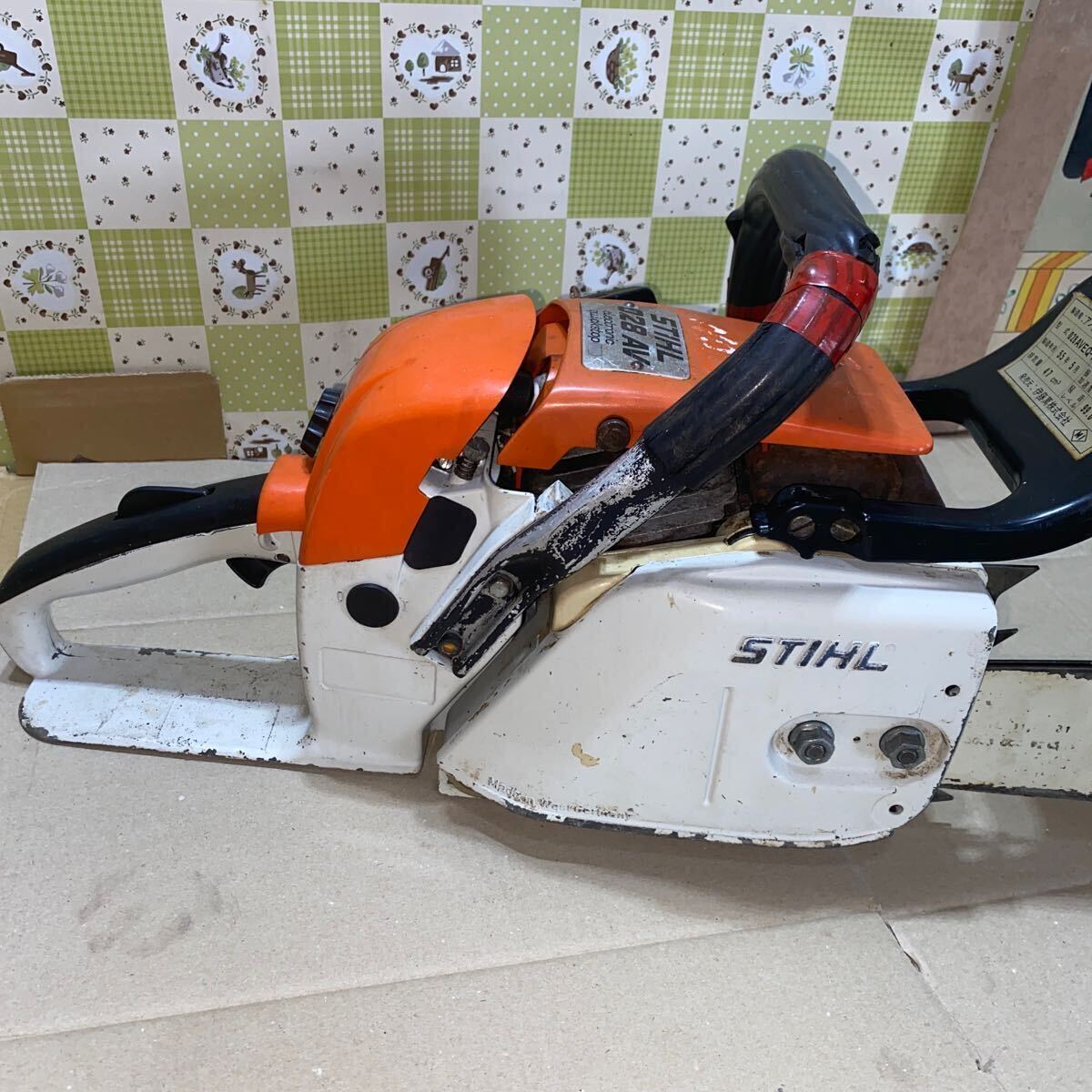 【K60407J1】 STIHL 028AV  スチール エンジンチェーンソー 中古 現状品 始動しますが訳あり 【西濃運輸営業所止め】の画像7