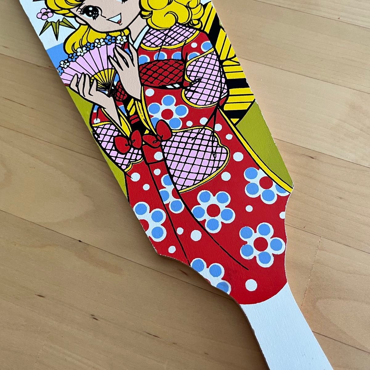 昭和レトロ 羽子板 木製一枚板 ① 70〜80年代のヴィンテージ品 昭和レトロ 羽子板 木製一枚板 ① 70〜80年代のヴィンテージ品