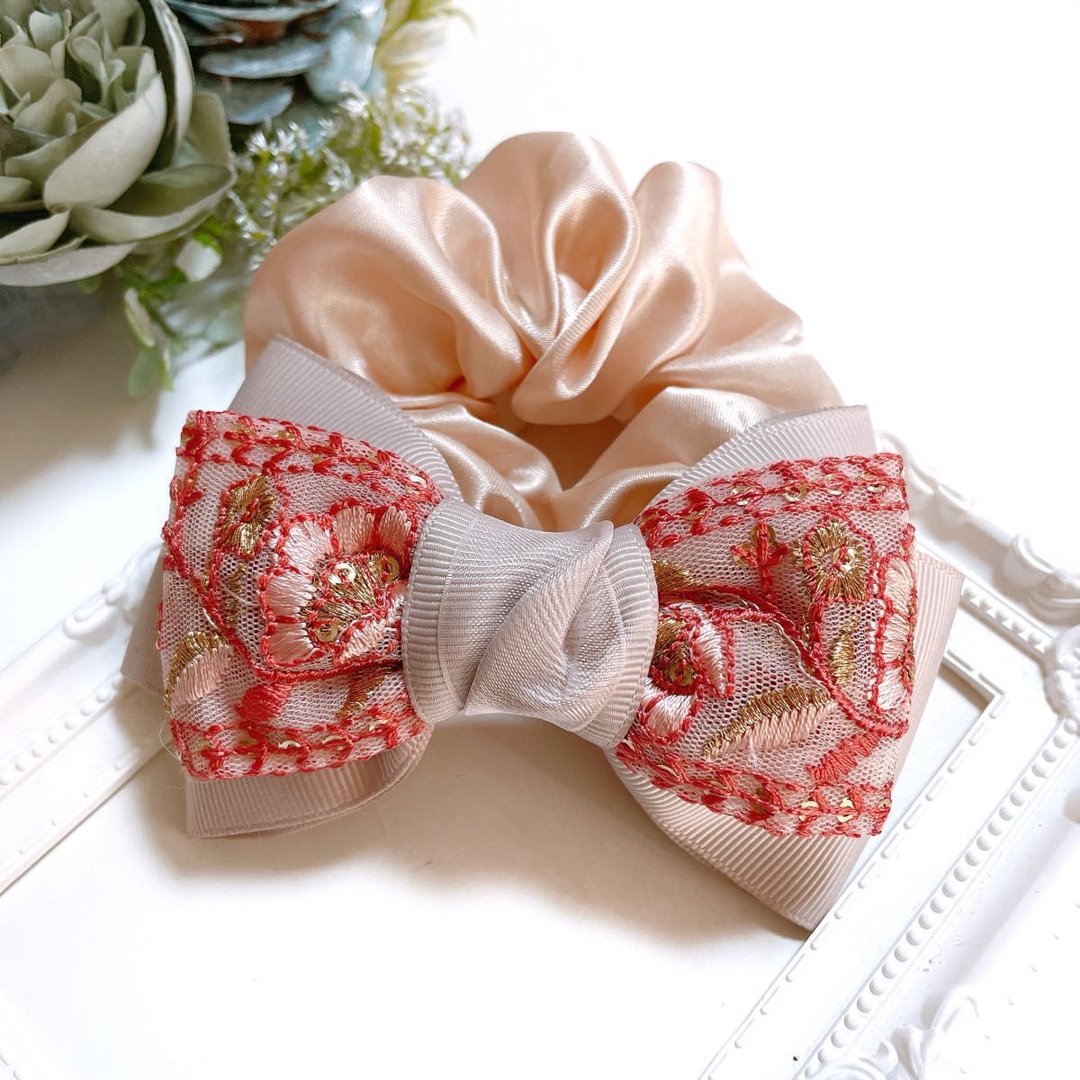インド刺繍 リボン シュシュ ヘアゴム ヘアアクセサリー 花柄 ピンク 桜