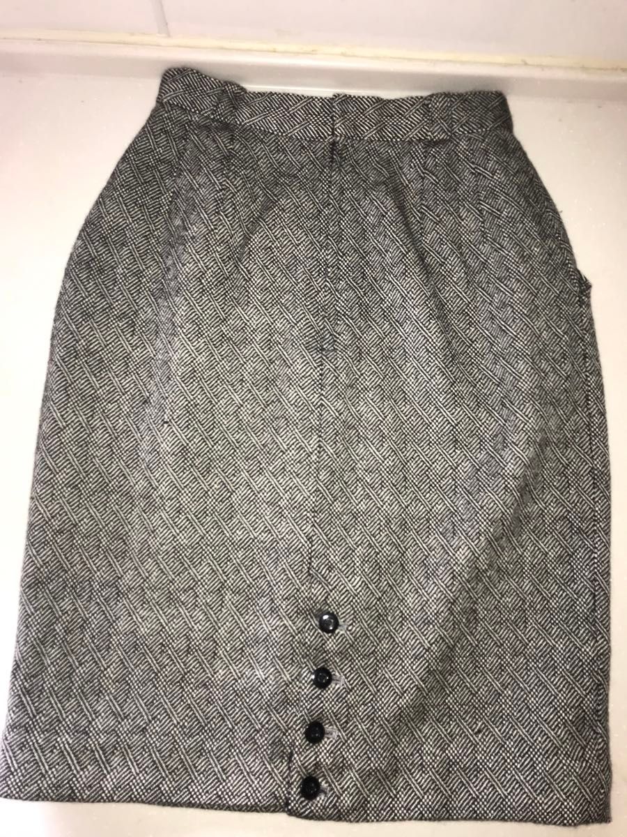 Kinloch Anderson  スーツスカート　9号　毛100％　ツイード黒と白