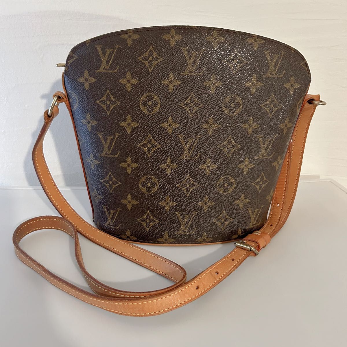 LOUIS VUITTON ルイヴィトンモノグラム ドルーオー ショルダーバッグ|