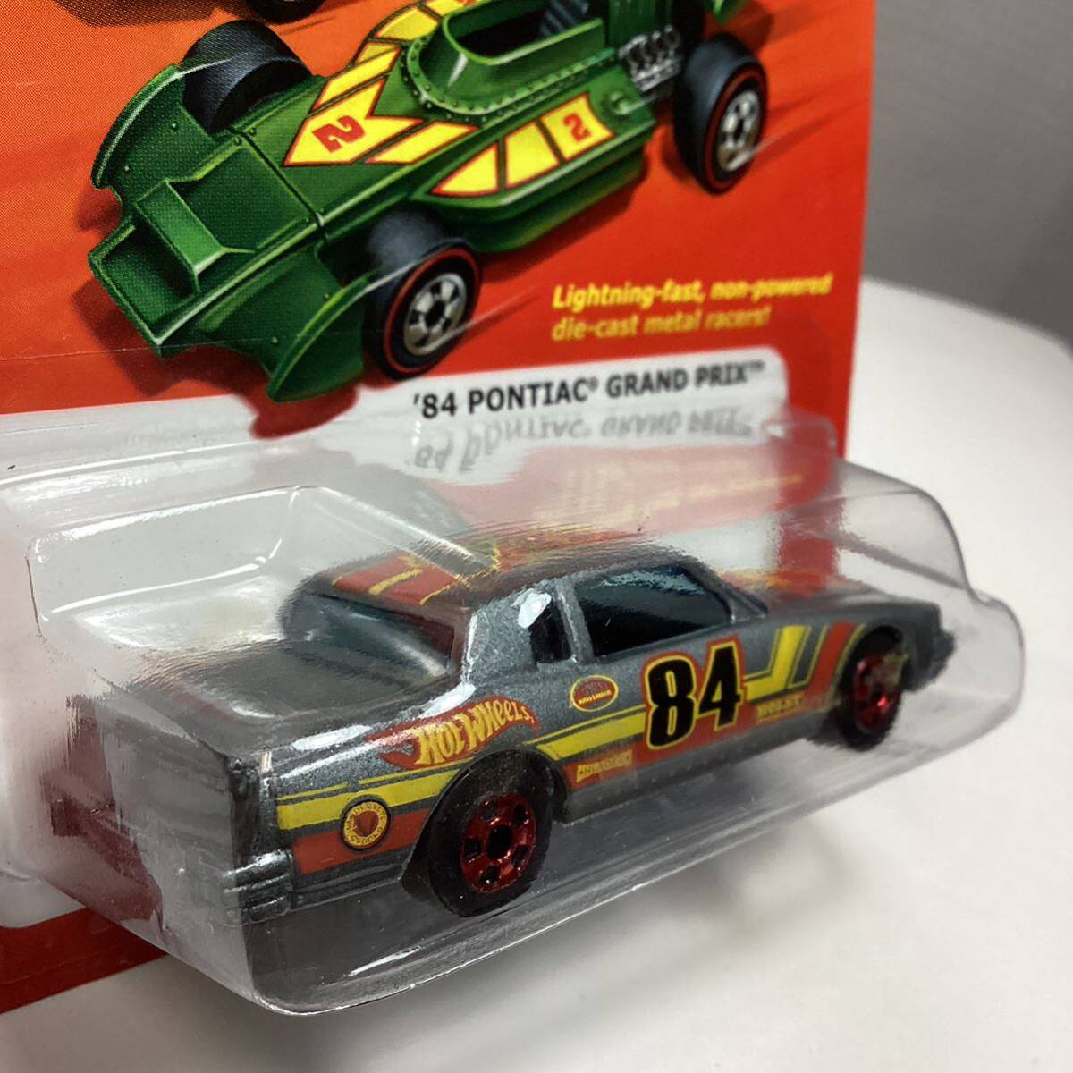 【Target限定】☆ホットウィール☆ '84 ポンティアック　グランド　プリックス　ザ　ホット　ワンズ　THE HOT ONES Hot Wheels_画像4