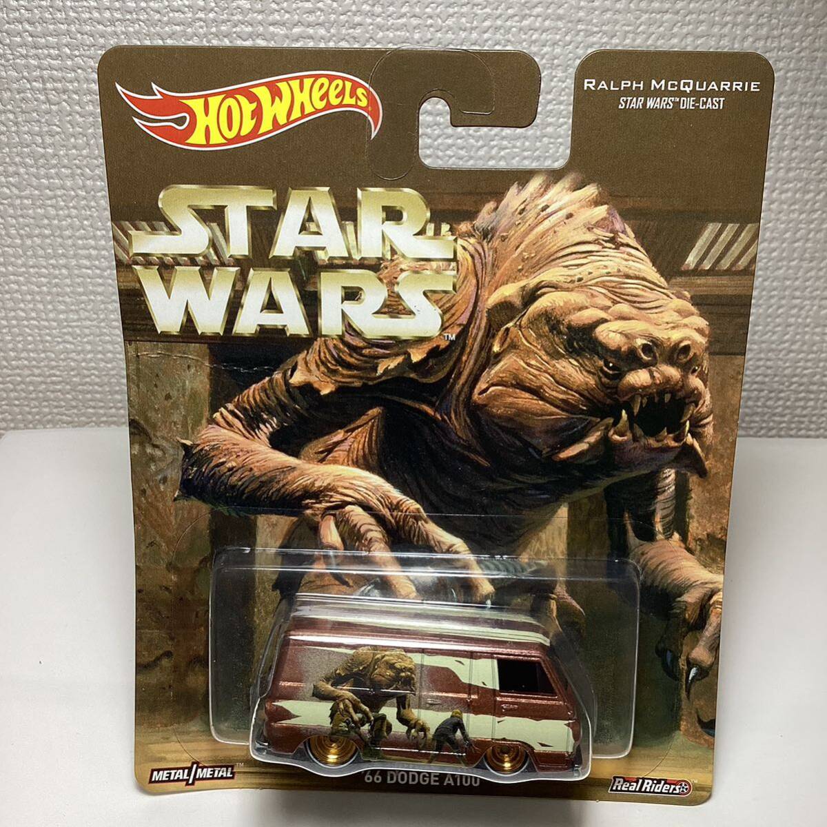 ☆ホットウィール☆ '66 ダッジ A100 スターウォーズ カードシワあり Hot Wheels の画像2