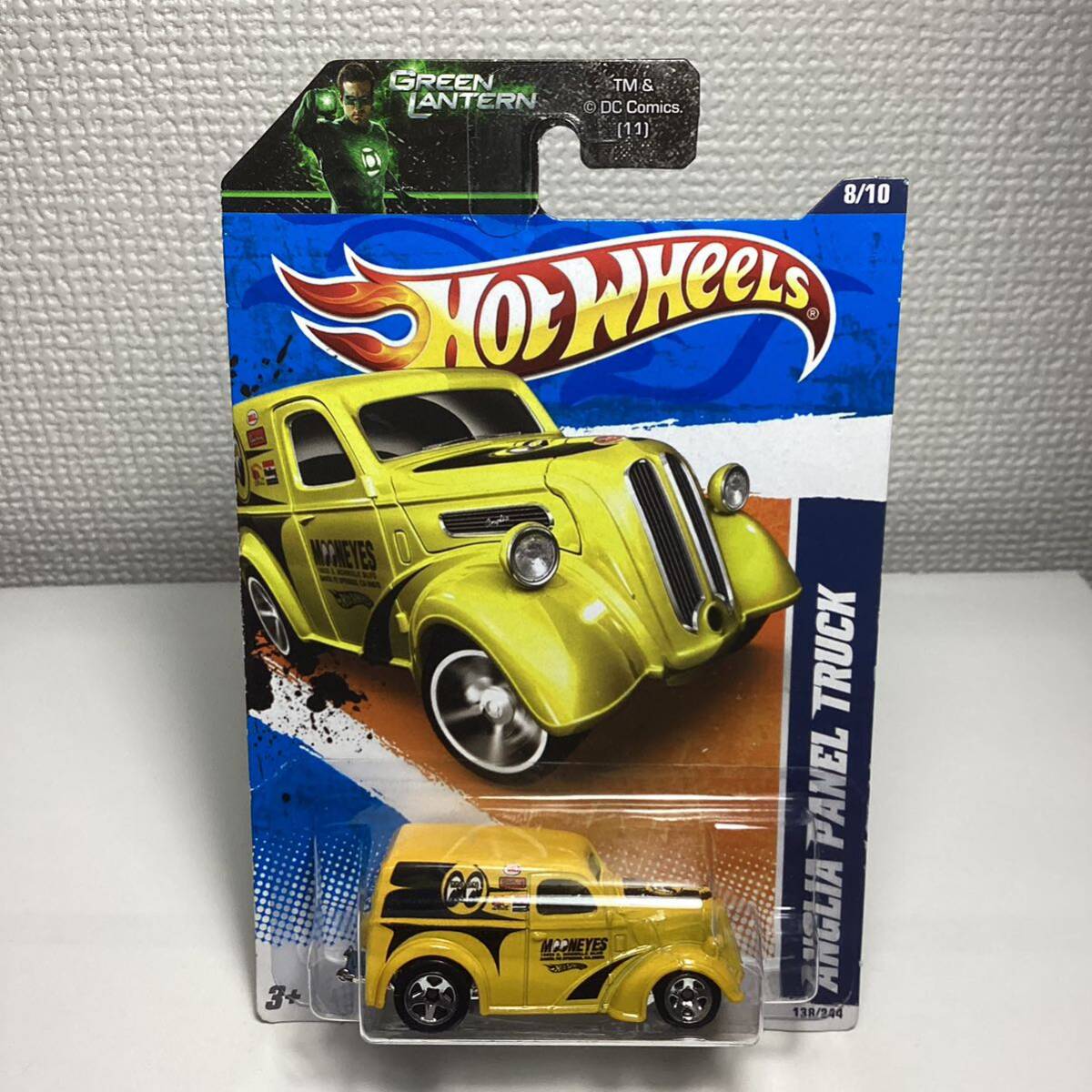 ☆ホットウィール☆ アングリア　パネル　トラック　黄色　ムーンアイズ Hot Wheels _画像2