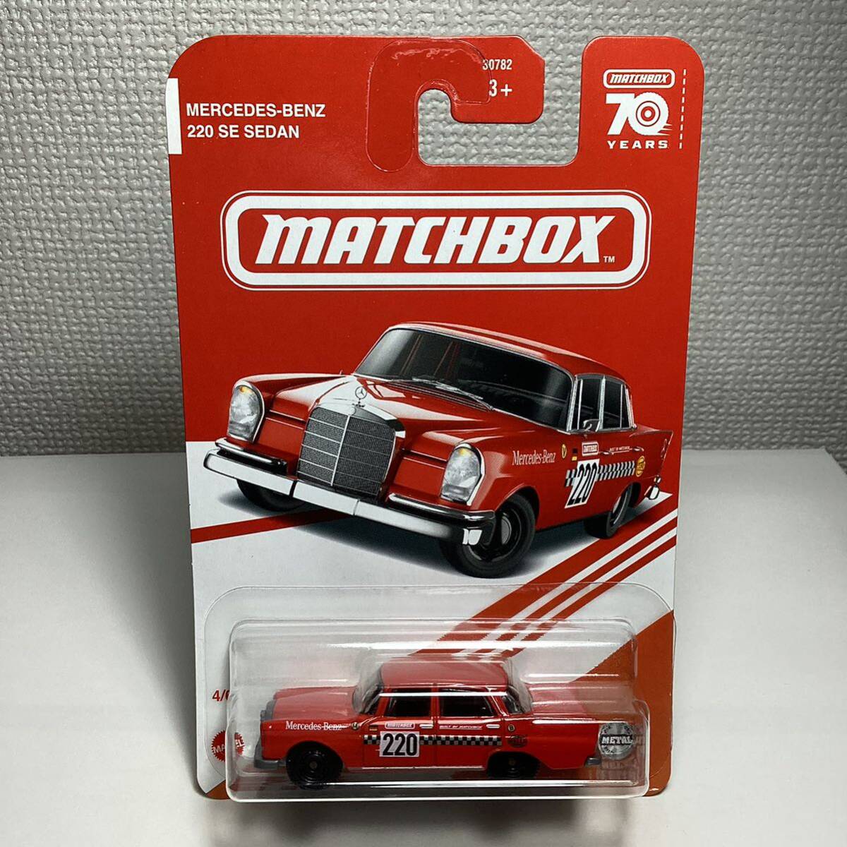 【Target限定】☆マッチボックス☆ メルセデスベンツ 220 SE セダン MATCHBOX _画像2