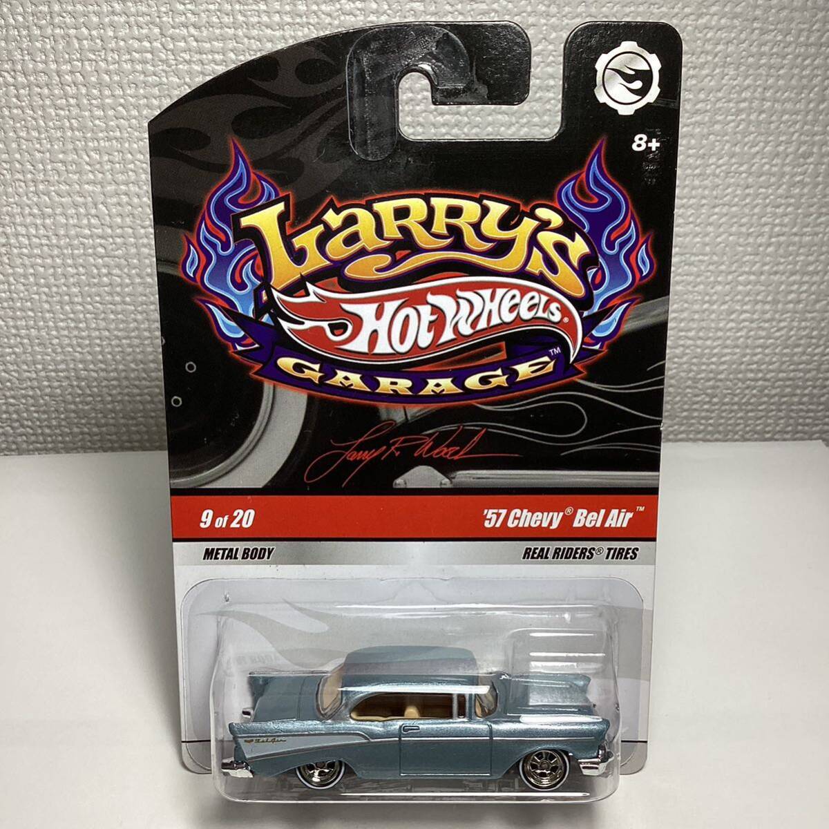 チェイス！☆ホットウィール☆ '57 シェビー　ベルエア　イニシャル付き　LARRY’S GARAGE Hot Wheels _画像2