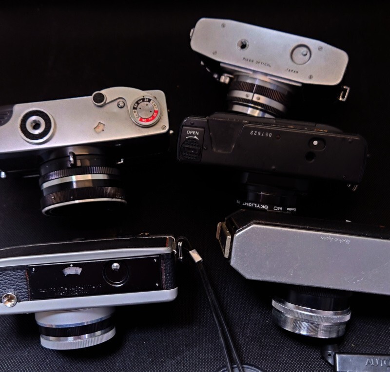 ☆ ジャンクカメラ Konica C35 AF2D HEXANON 38mm f2.8 Fujica COMPACT35 FUJINON 38/2.8 AUTO-M RICOH 300 RIKENON 4.5cm ANICA 50mmの画像4