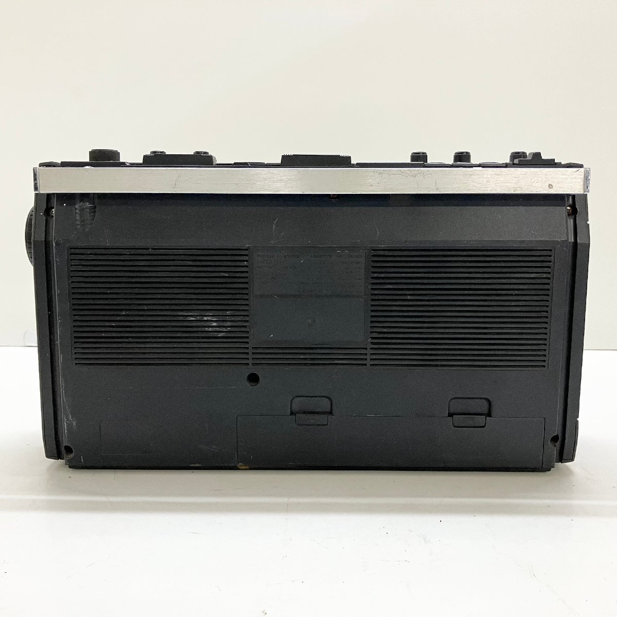 ◆【ジャンク品】HITACHI ヒタチ 日立 TRK-5190 カセットデッキ ラジカセ AM/FM 昭和 レトロ アンティーク 黒 現状品 (E4)N/G60403/7/4.0の画像7