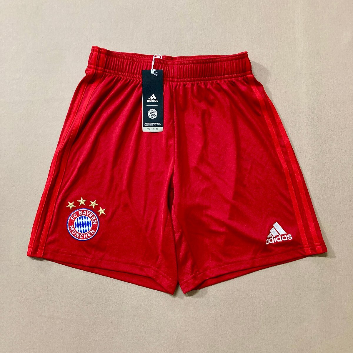 ★タグ付き adidas アディダス サッカーウェア FC.BAYERN.MUNCHEN バイエルン ユニフォーム ハーフパンツ ボトムス M レッド 0.15kg★の画像1