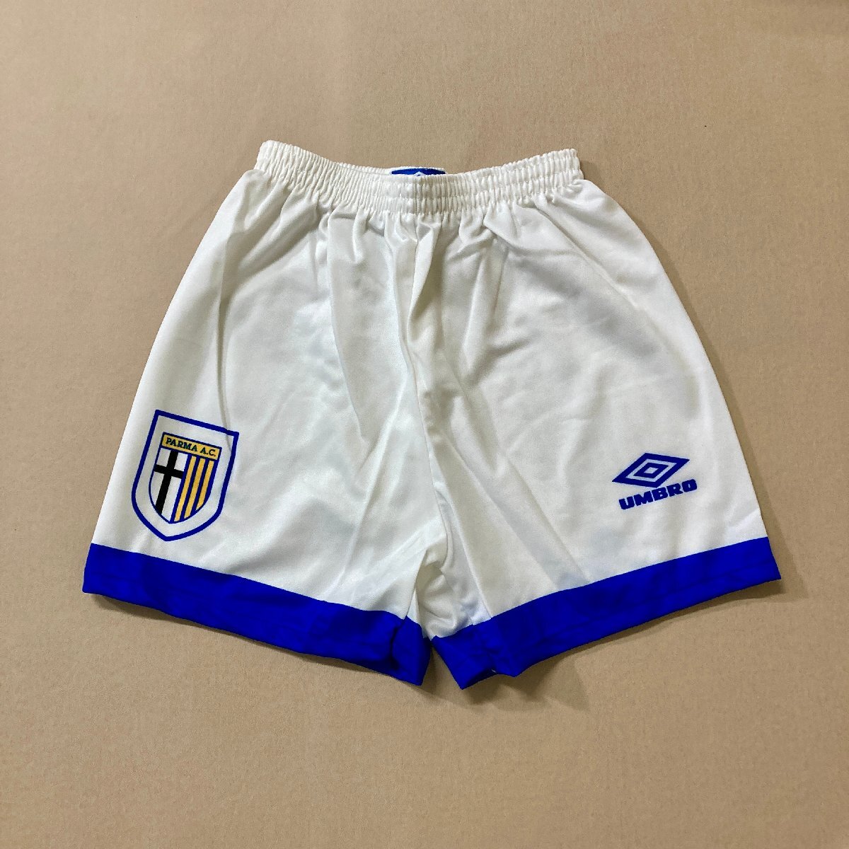 ★美品 umbro アンブロ サッカーウェア PARMA A.C. パルマ ユニフォーム ハーフパンツ ボトムス キッズ サイズM ホワイト 0.05kg★の画像1