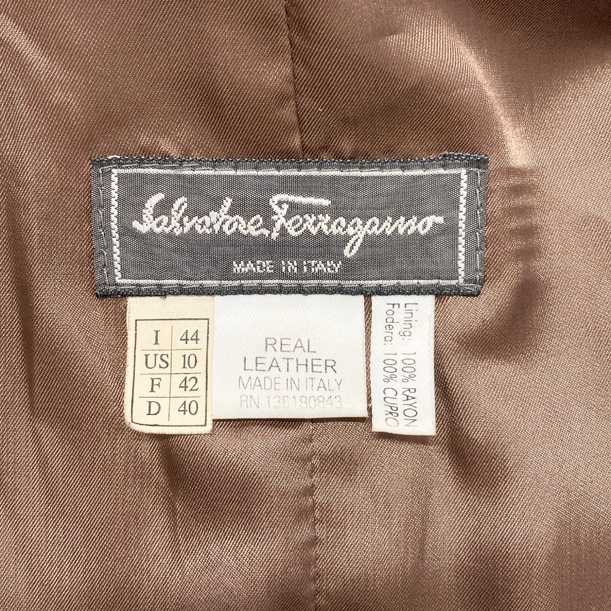 ●Salvatore Ferragamo サルヴァトーレフェラガモ ジャケット レザー スナップボタン イタリア製 ブラウン サイズ44 レディース 0.6kg●の画像5