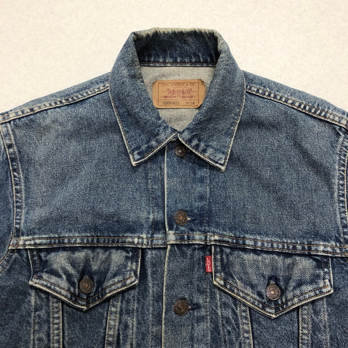 ●90s Levi's リーバイス デニムジャケット ジージャン スモールe 紙パッチ USA製 刻印715 70505-0217 ブルー系 size38 メンズ 0.85kg●の画像4