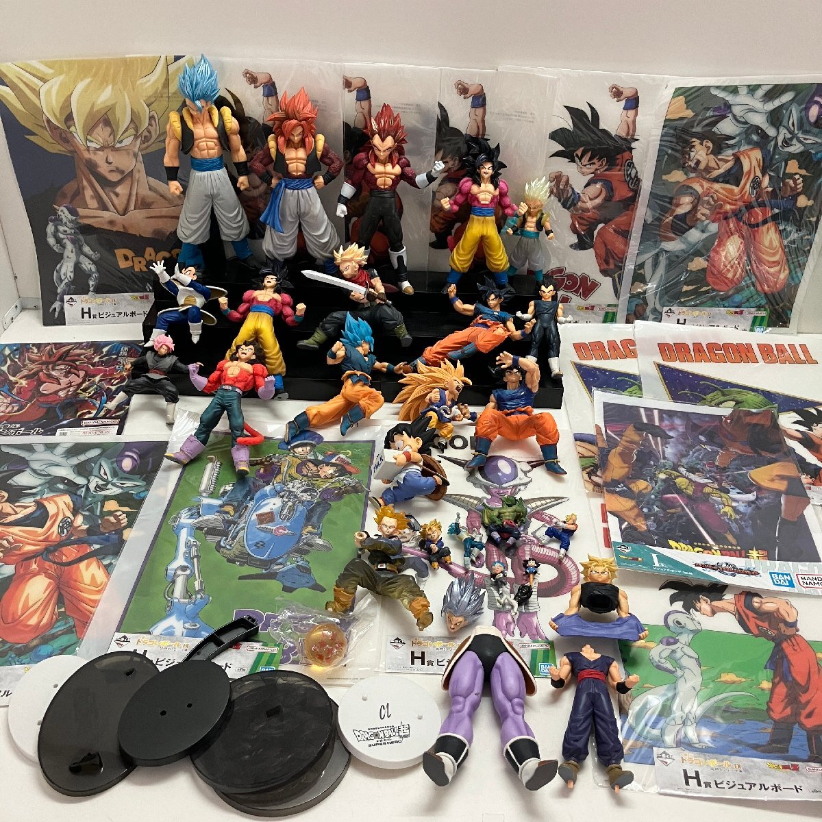 ◆【ジャンク品】 ドラゴンボール フィギュア/26点 ビジュアルボード/13点 クリアファイル まとめて 約6.85kg DB 悟空 (GB)M/G60419/3/6.85の画像1