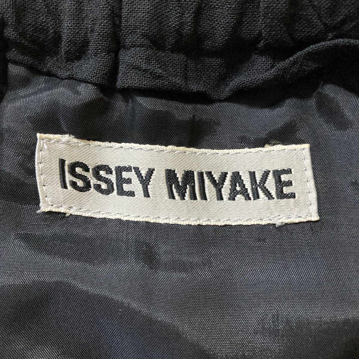 ★ISSEY MIYAKE イッセイミヤケ スリットロングスカート サイズL ブラック ボトムス 日本製 0.25kg★の画像8