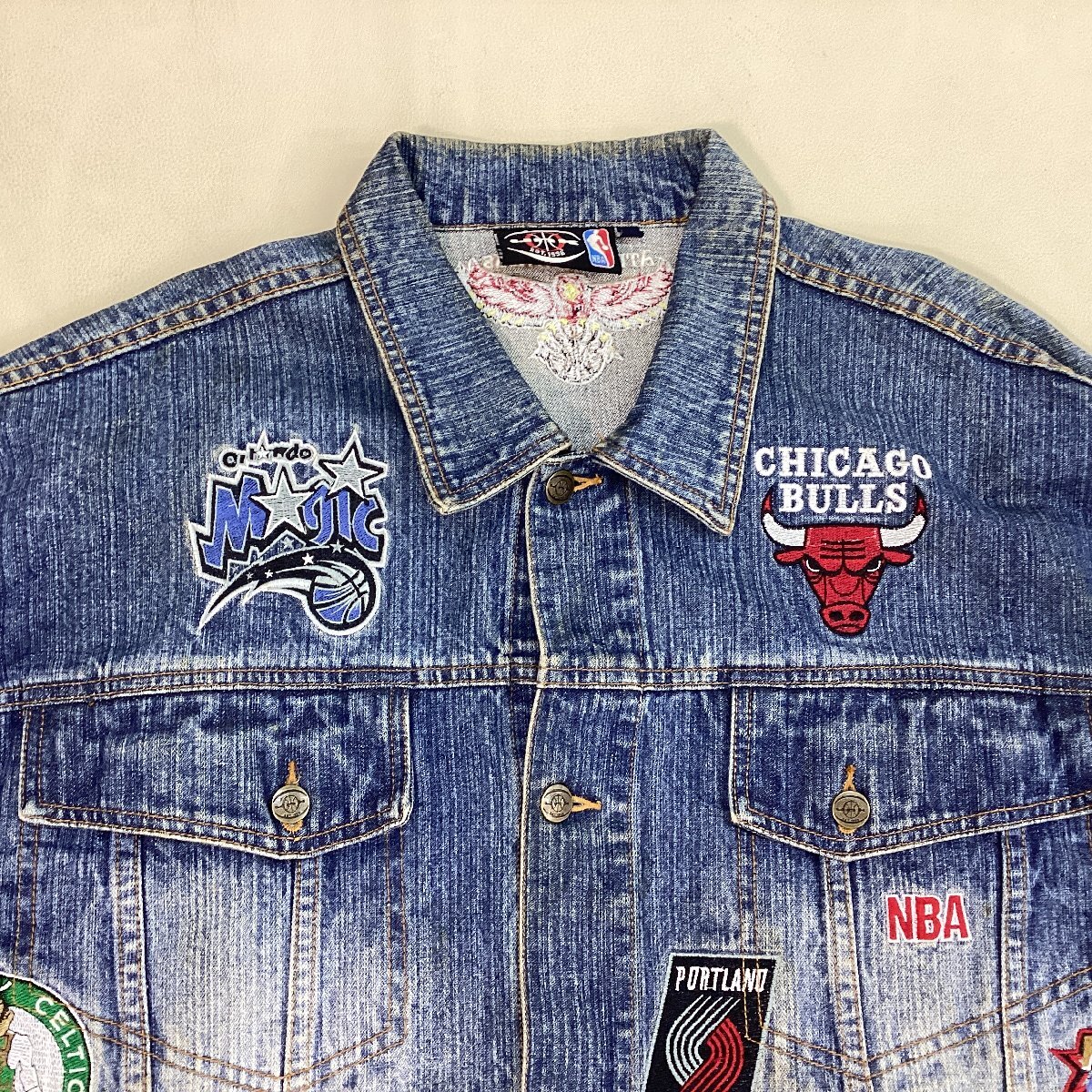 ■希少 UNK アンク NBA デニムジャケット Gジャン オールスター チーム制覇 全面刺繍ロゴ バスケチーム サイズXL ブルー系/1.22kg■_画像3